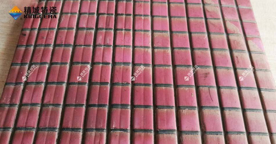 威廉希尔耐磨陶瓷衬板在圆筒混淆机中的应用及效果