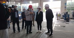 张迎春副省长在“天下助残日”走访威廉希尔特瓷，，，，充分一定我司扶残助残事情_威廉希尔特瓷