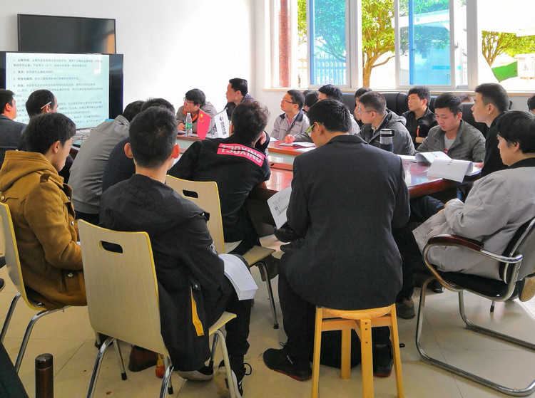 湖南威廉希尔特瓷一连开展在职员工培训